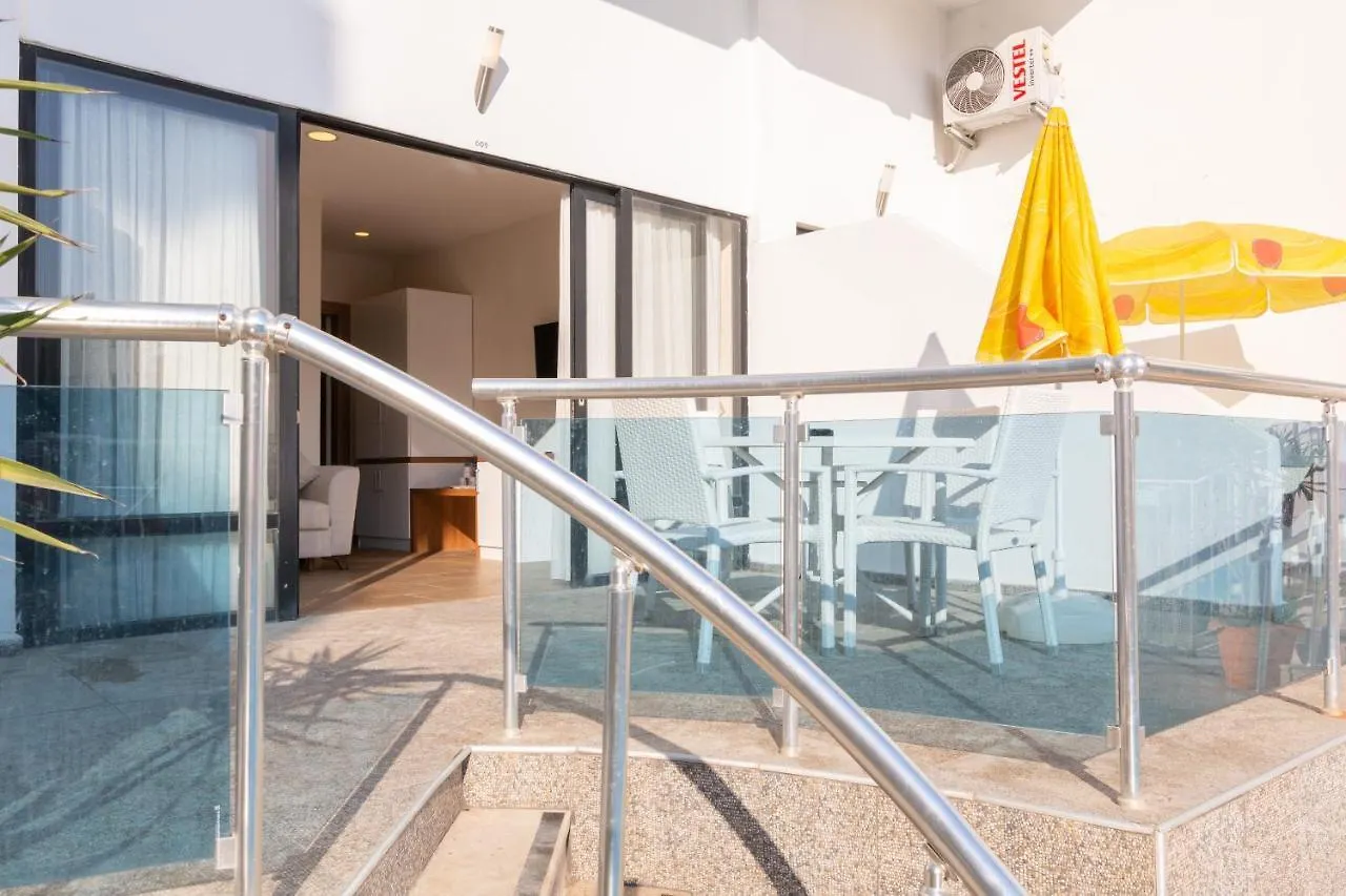 Ponz Hotel Kusadası