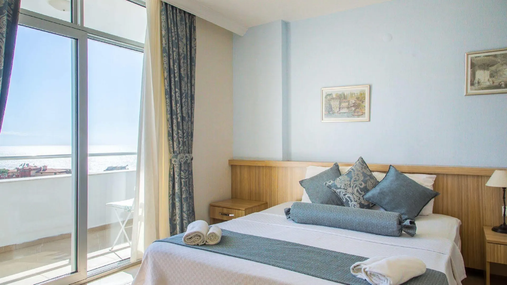 Ponz Hotel Kusadası