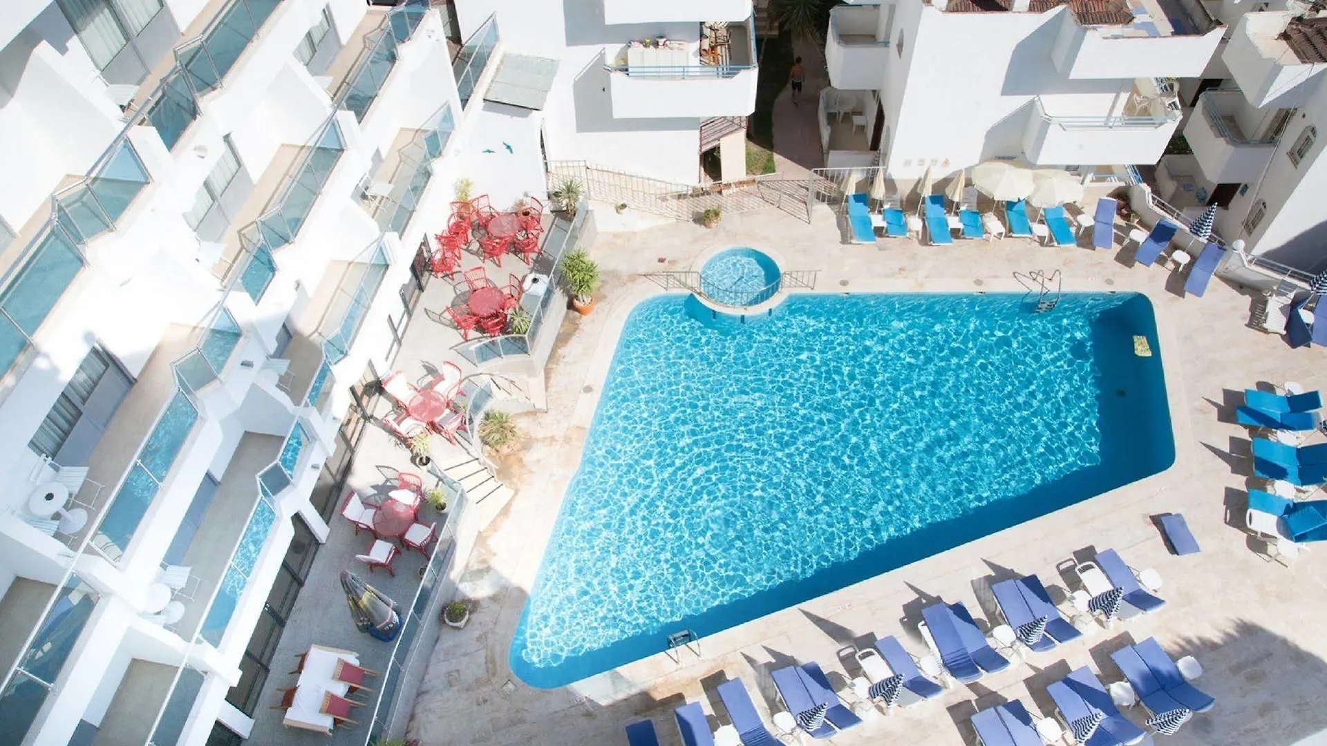 Ponz Hotel Kusadası
